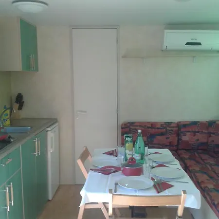 Mobile Homes Punta 假日公园